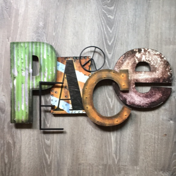 Other - Wall Decor Peace Sign
